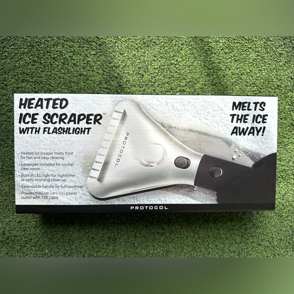 Protocol Heated Auto Ice Scraper w/Flashlight, 12v, Squeegee & Extendable - Picture 5 of 7